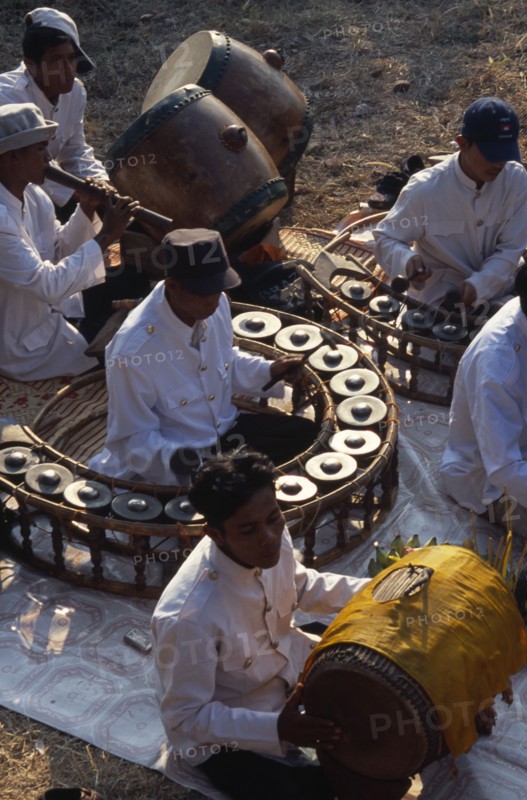CAMBODIA, Siem Reap, Angkor Wat, Traditional Khmer percusionists accompanying shaman ceremony