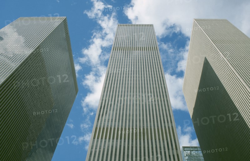USA, New York, Manhattan, Skyscrapers on 6th avenue the Avenue of the Americas