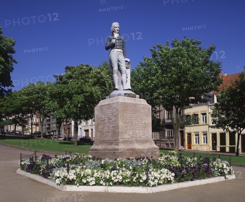 FRANCE, Nord Picardy Pas de Calais, Boulogne, Statue of Edward Jenner the discoverer of vaccine.