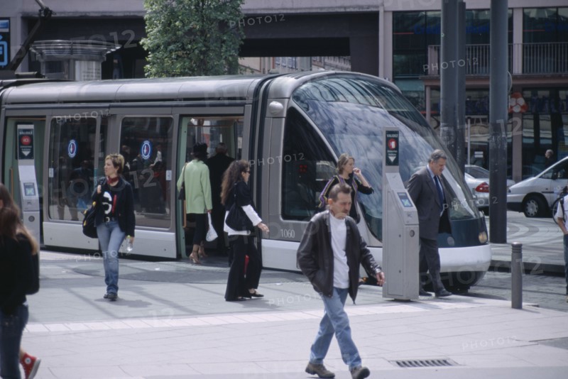 FRANCE, Alsace, Bas Rhin, Strasbourg. Modern style tram