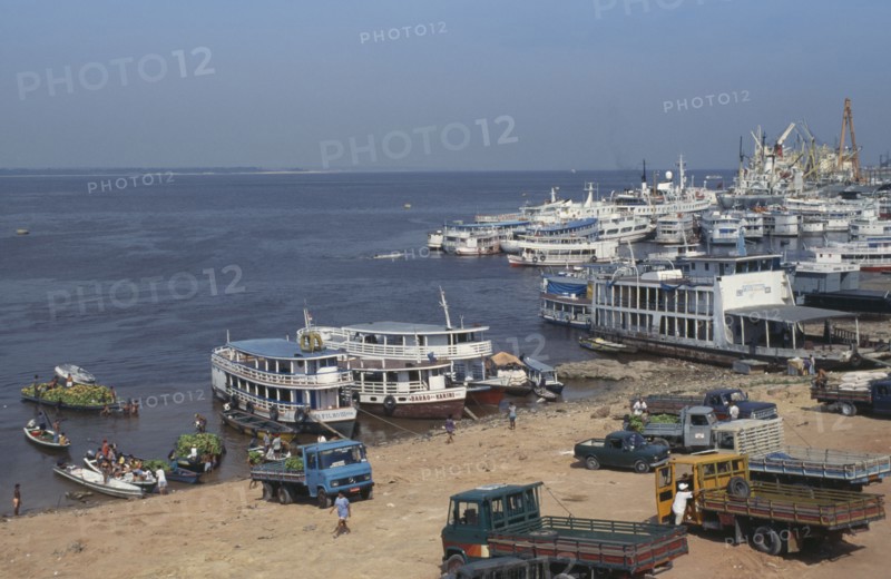 BRAZIL, Amazonas, Manaus, City waterfront on the River Amazon in the dry season.