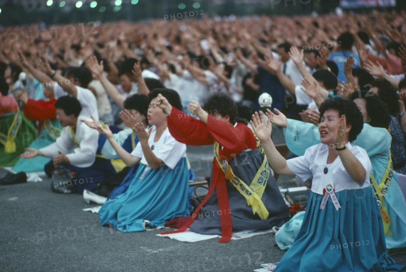 SOUTH KOREA, Seoul, Evangelical Christian crusade.  Crowds in state of religious fervour.