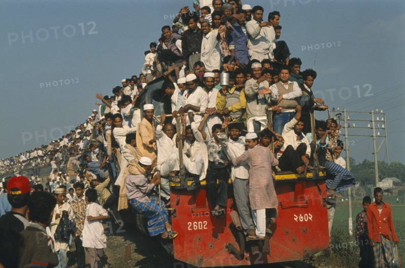BANGLADESH, Dhaka, Overloaded Pilgrim train.