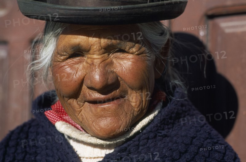 BOLIVIA, Uyuni, Portrait of elderly Aymara Indian woman.
