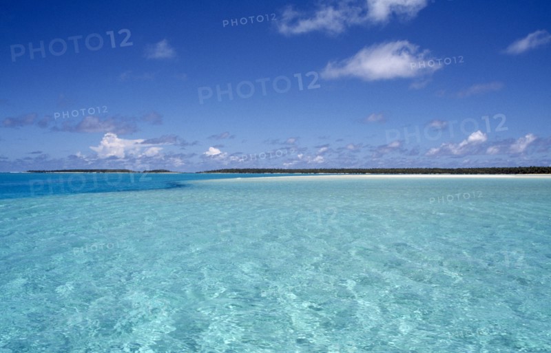 PACIFIC ISLANDS, Polynesia, Cook Islands, Landscape looking towards coastline.