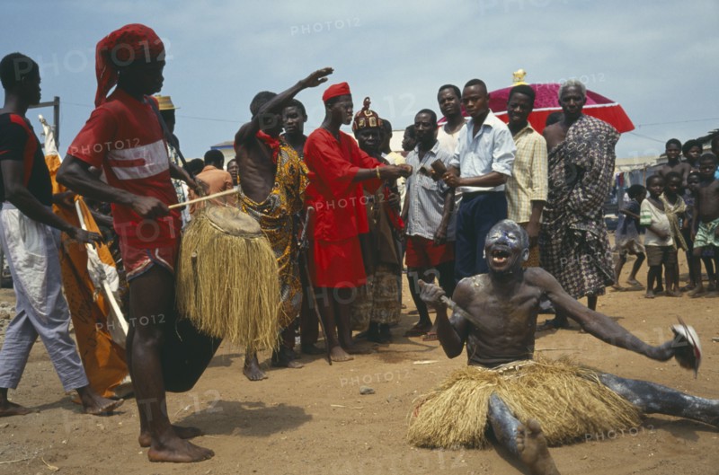 GHANA, Religion, Spirits summoned in an ancestoral village ceremony