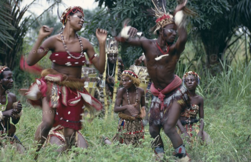 CONGO, Festivals, Kimpese festival with students and teachers dancing