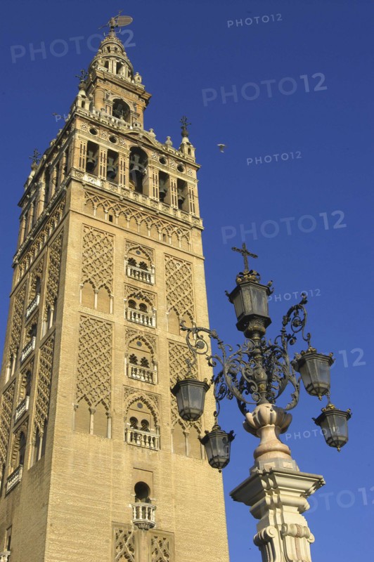 SPAIN, Andalucia, Seville, La Giralda bell tower