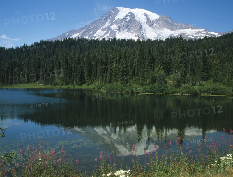 USA, Washington State, Mount Rainer National Park, Snow capped Mount Rainer seen over Reflections Lake.