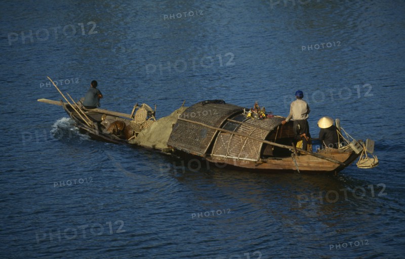 VIETNAM, Central, Hue, Typical Vietnamese houseboat on the Perfume River
