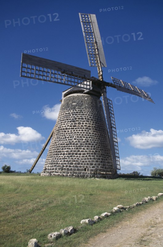 WEST INDIES, Antigua, Bettys Hope windmill