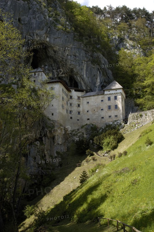 SLOVENIA, Predjama Castle, 16th Century castle built half way up 123M high cliff