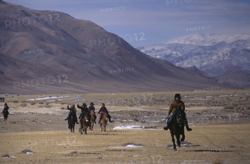 MONGOLIA, Bayan Olgii, Nomads, Kazakh nomads gathering for New Year horse race.