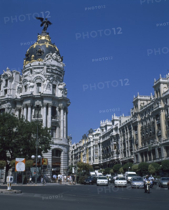 SPAIN, Madrid State, Madrid, Alcala Grand Via Junction. View over road and traffic towards the Metropolis building.