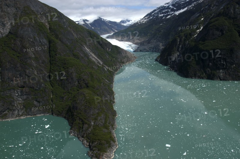USA, Alaska, Tracy Arm Fjord, View over waterways through rocky cliffs