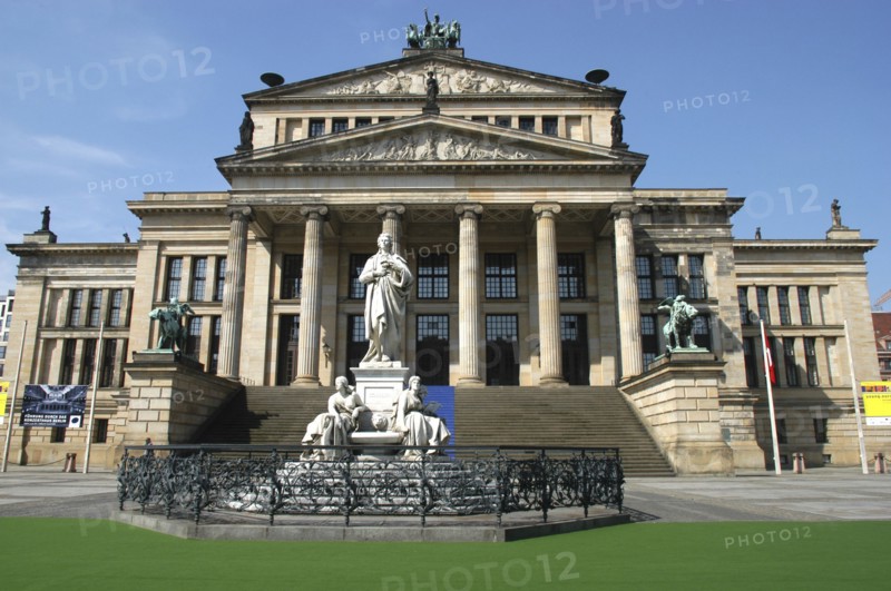 GERMANY, Berlin, Theatre facade with the Schiller Monument infront on the Gendarmenmarkt