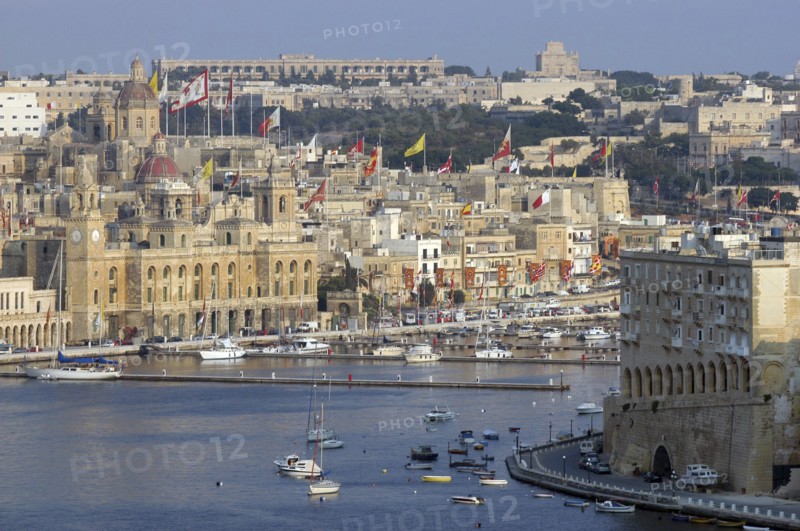 MALTA, Vittoriosa, View over harbour