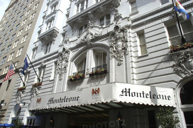 USA, Louisiana, New Orleans, French Quarter. Entrance to the Monteleone Hotel