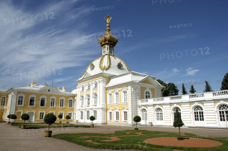 RUSSIA, St Petersburg, Peterhof Palace also known as Petrodvorets. Monplaisir palace