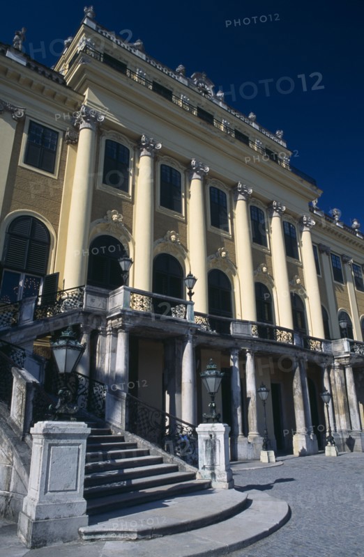 AUSTRIA, Vienna, Schonbrunn Palace steps and columned facade