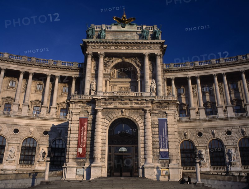AUSTRIA, Vienna, Hofburg Royal Palace. New Castle section with main entrance to National Library