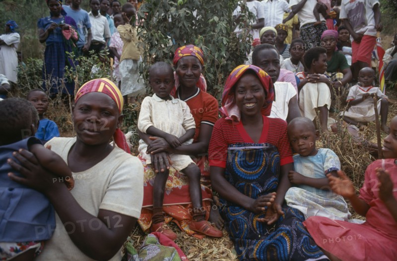 RWANDA, Akagera, Christian prayer meeting.