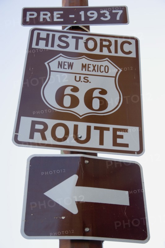 USA, New Mexico, Santa Fe, Roadsign on The Old Santa Fe Trail for the Historic Route 66