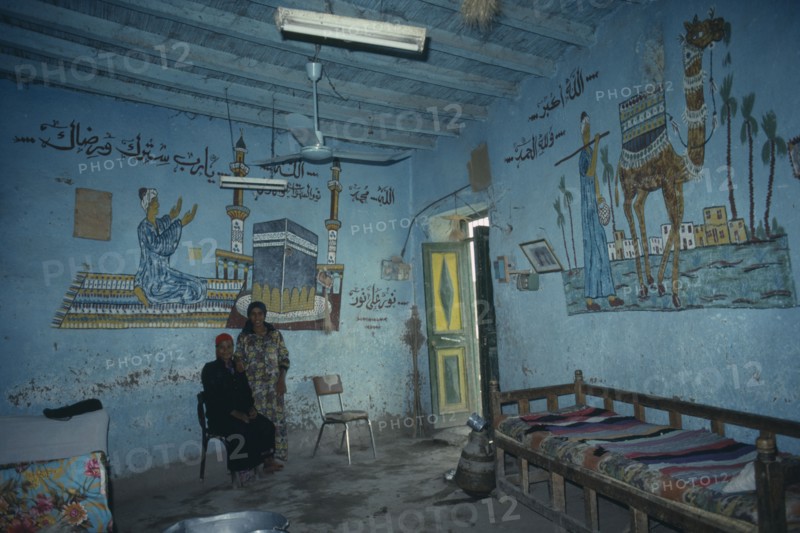 EGYPT, Achitecture, Paintings on home decorated to show that its occupants have been on Haj to Mecca.