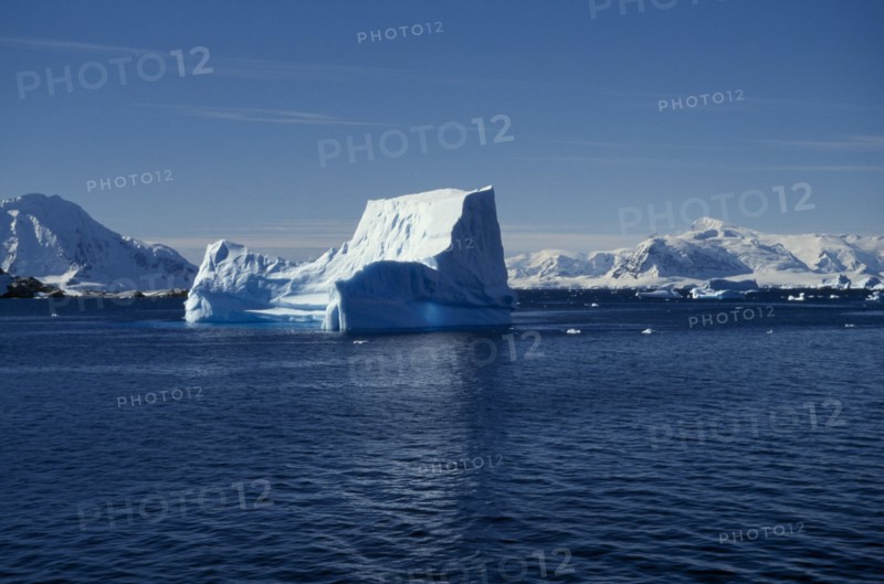 ANTARCTICA, Peninsula Region, Icebergs and deep blue water