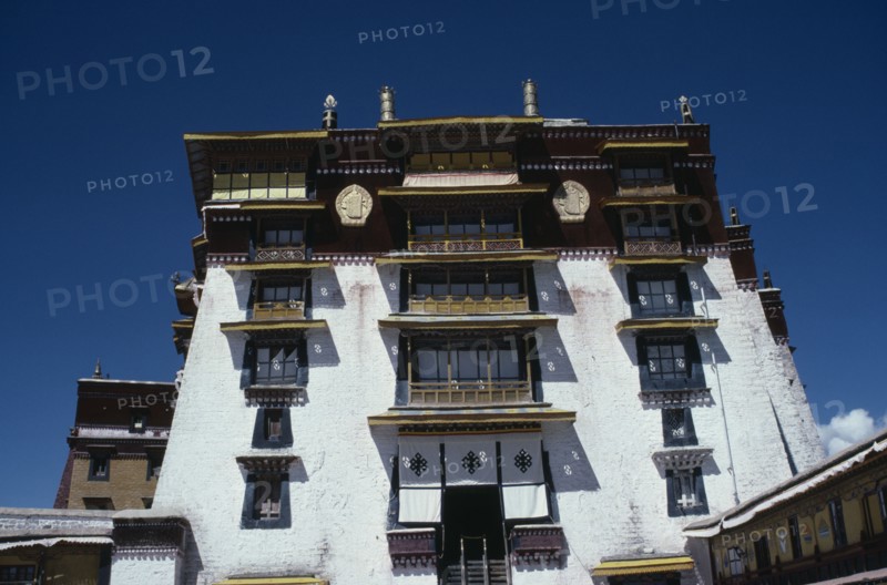 TIBET, Lahasa, The Potala Palace. Chief residence of the Dalai Lama. Exterior of the top section