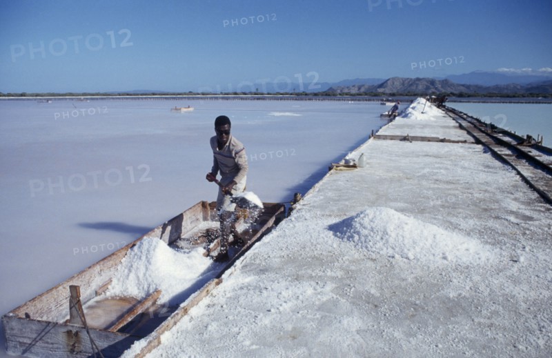 DOMINICAN REPUBLIC, Las Salinas, Man working at salt mines