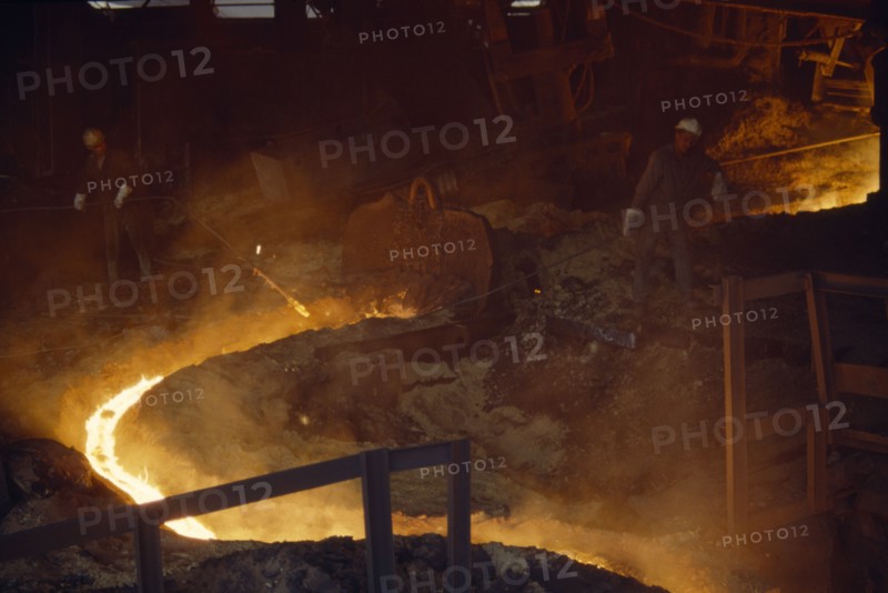 EGYPT, Industry, Men working in steel works