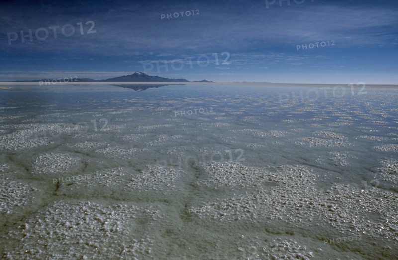 BOLIVIA, Altiplano, Salar de Uyuni, Salt plains in year of heavy rain.
