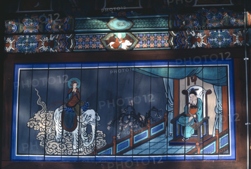 SOUTH KOREA, Kangwan Do, Soraksan, Detail of painted wall on Buddhist temple
