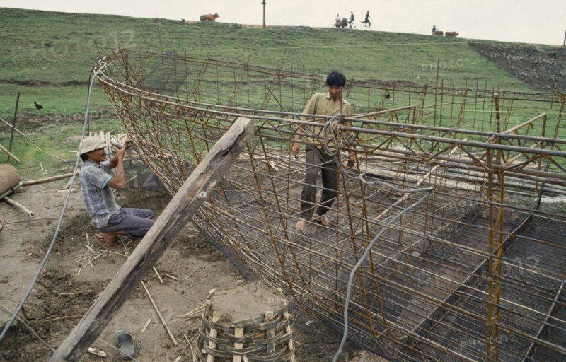 VIETNAM, North, Transport, Men making boats out of metal and concrete