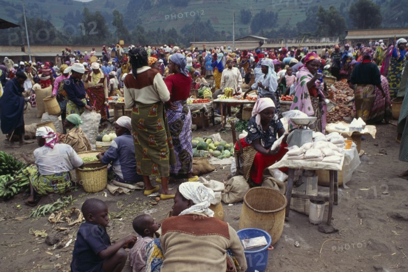 RWANDA, Mukamira, Busy market near Kivu border in North West Rwanda