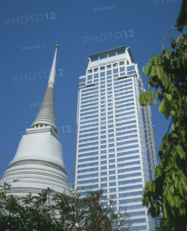 THAILAND , Bangkok, "Wat Pathum Wanaram Chedi in Temple grounds, a new development."