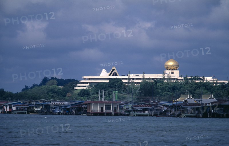 BRUNEI, Architecture, "View towards Istana Nurul Iman, the Sultan’s Palace beside the Brunei River on the outskirts of Bandar Seri Begawan"