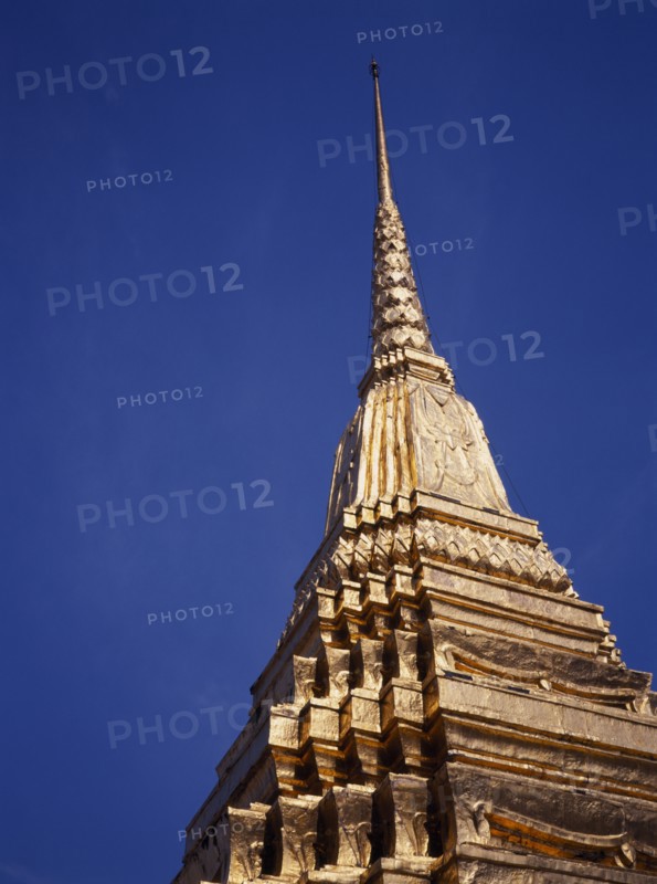 THAILAND, Bangkok, The Grand Palace.  Golden spire.