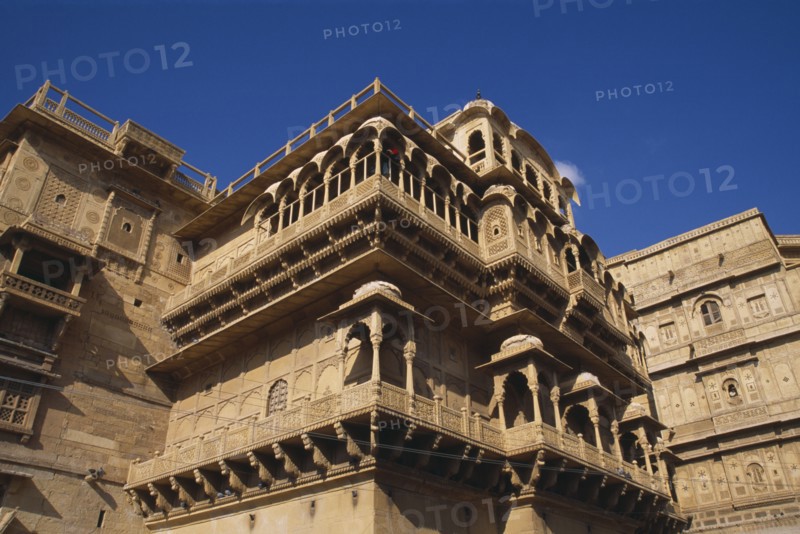 INDIA, Rajasthan, Jaisalmer, Jaisalmer Fort built in 1156 by Rajput ruler Jaisala and is the second oldest fort in Rajasthan.