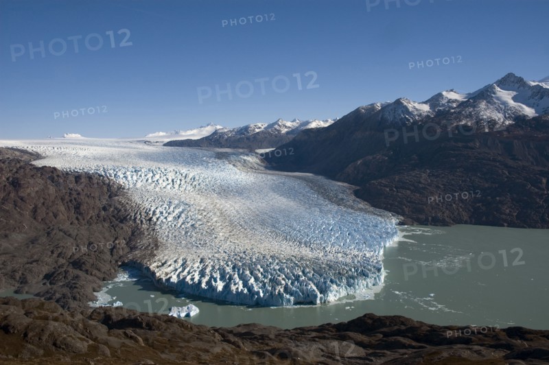 CHILE, Southern Patagonia, Southern Ice fields , Early morning view of Glacier O'Higgins with the Southern Ice fields (Hielo Sur) in the background. Trek from Glacier Chico (Chile) to El Chalten (Argentina)