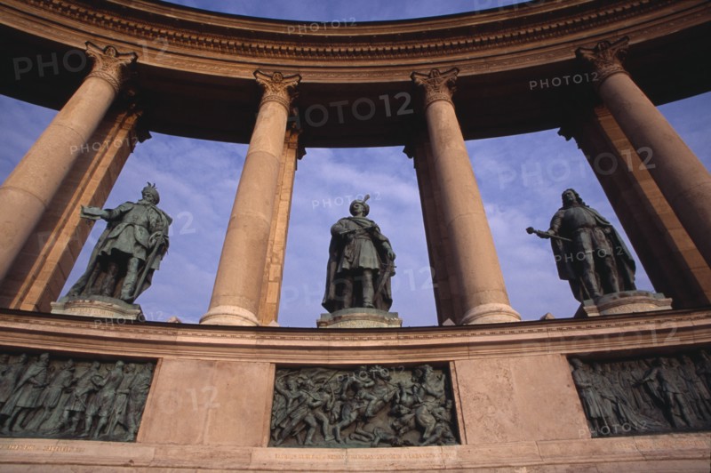 HUNGARY, Budapest, Heroes  Square erected to mark the 1000th anniversary of the Magyar conquest.  Statues of Hungarian leaders on semi circular colonnade of the Millennary Monument. Eastern Europe