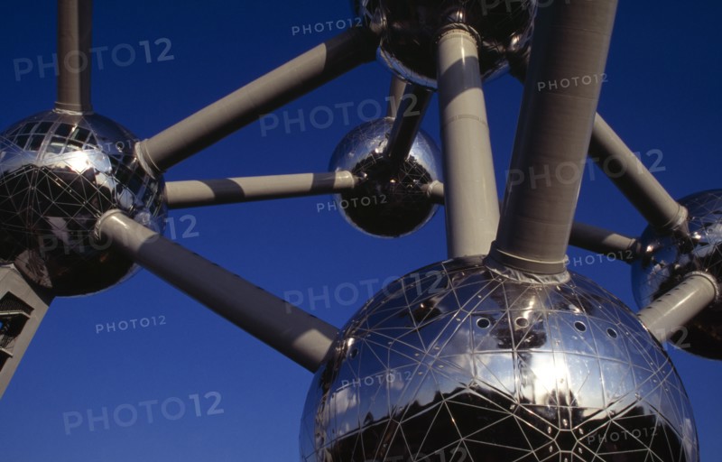 BELGIUM, Brabant, Brussels, The Atomium.  Looking up through frame of structure.