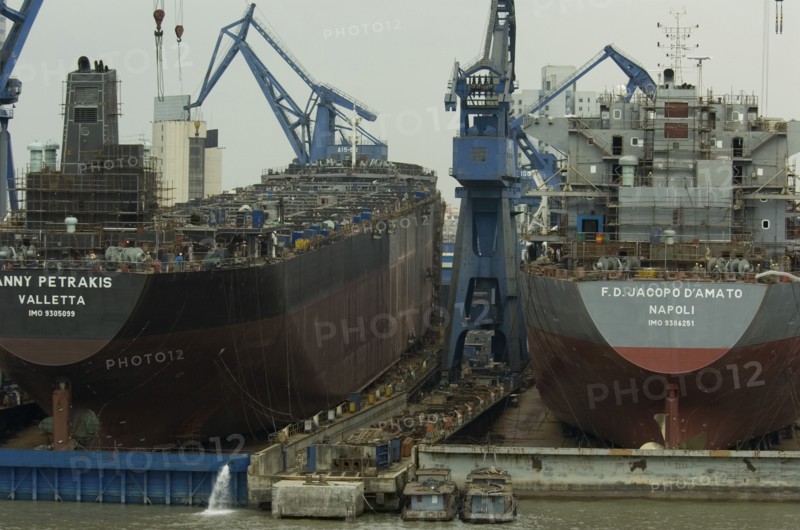 CHINA, Shanghai, Shanghai, Hudong Zhonghua Shipyard on Huangpu River - ships for Italian and Maltese registry