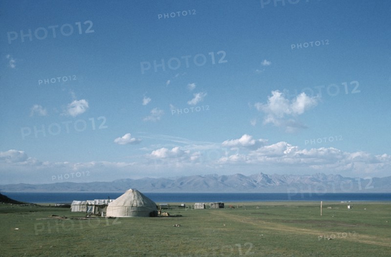 KYRGYSTAN, Rural scene, Traditional Yurt housing.