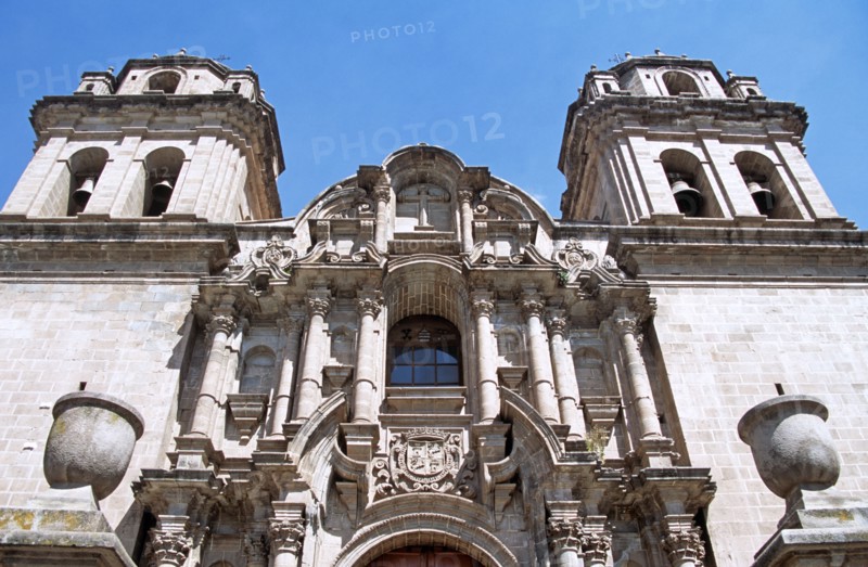 PERU, Cusco, "Iglesia de San Pedro, Calle San Pedro."