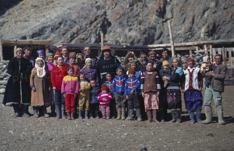 MONGOLIA, Bayan Olgii Province, Bulgan, Gathering together of inhabitants of a Kazakh nomad encampment.
