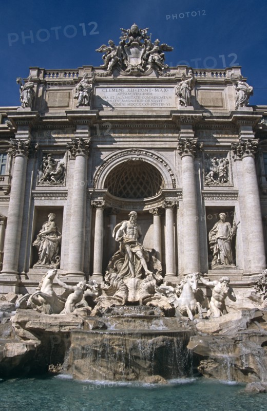 ITALY, Lazio, Rome, "Piazza di Trevi, Trevi Fountain."