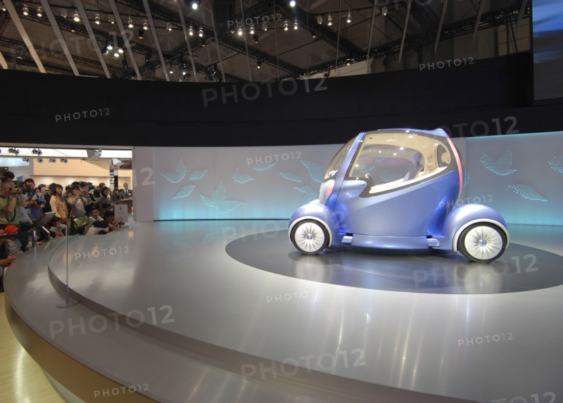 JAPAN, Honshu, Chiba, "2007 Tokyo Car Show, crowd viewing the Nissan concept car Pivo 2"