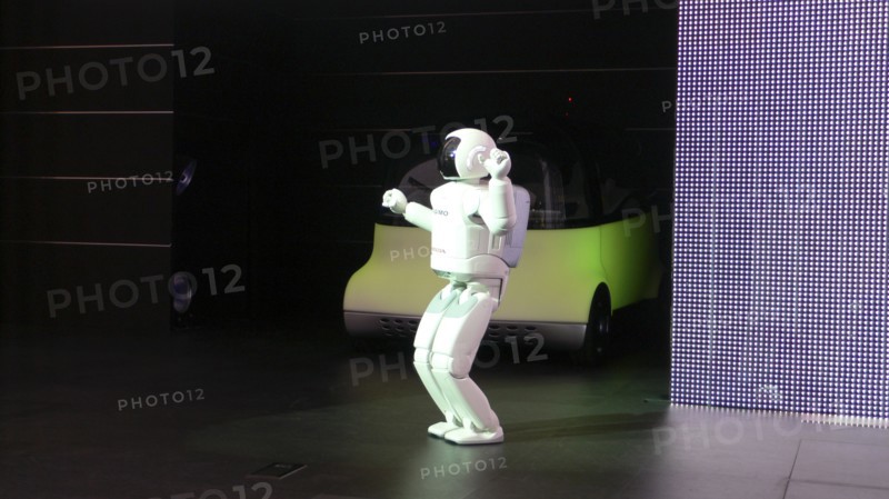 JAPAN, Honshu, Chiba, "2007 Tokyo Car Show, Asimo Robot introduces Honda concept car Puy"